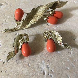 Vintage Sarah Coventry Coral Pin Clip Earrings Set